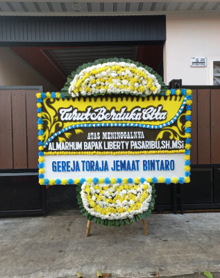 Papan Bunga Duka di Curugluhur