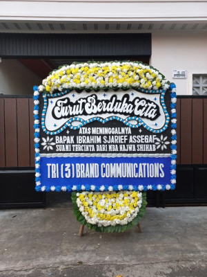 Papan Bunga Duka di Curugluhur